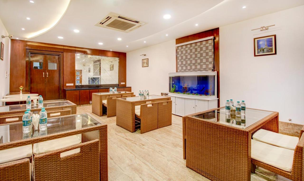 Treebo The Sai Leela Suites R T Nagar Бангалор Экстерьер фото