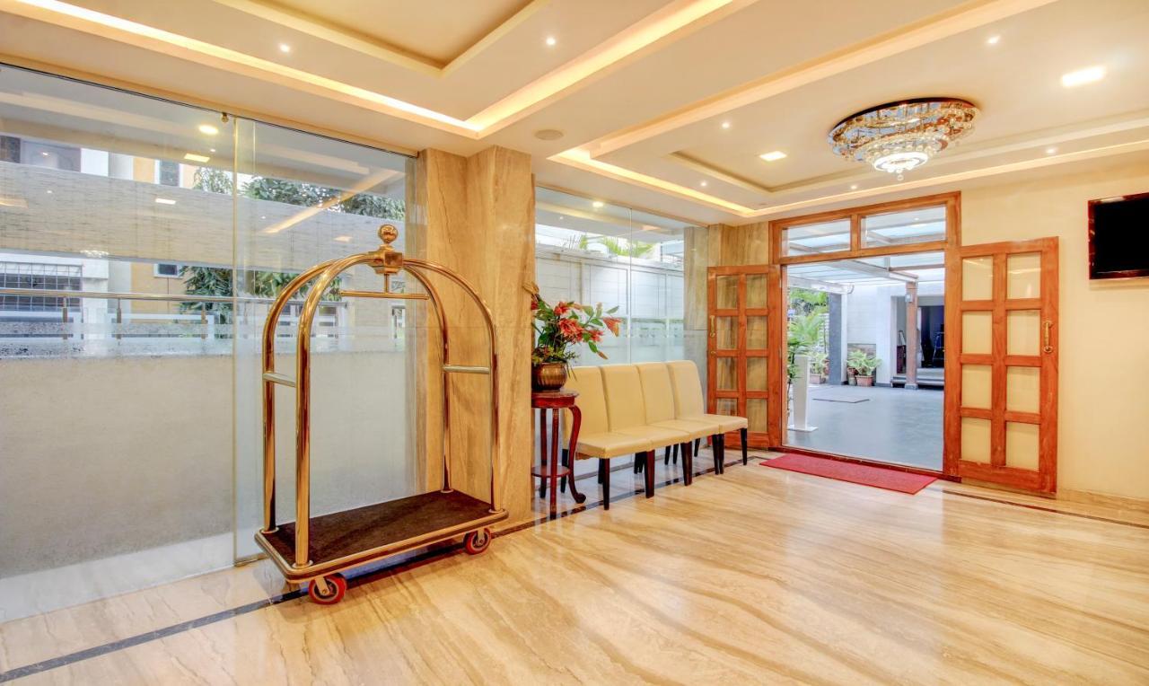 Treebo The Sai Leela Suites R T Nagar Бангалор Экстерьер фото