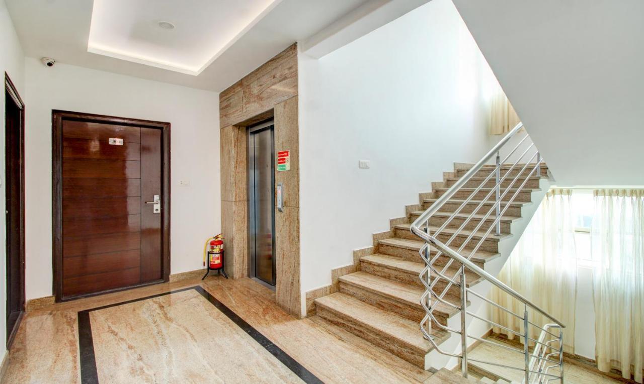 Treebo The Sai Leela Suites R T Nagar Бангалор Экстерьер фото