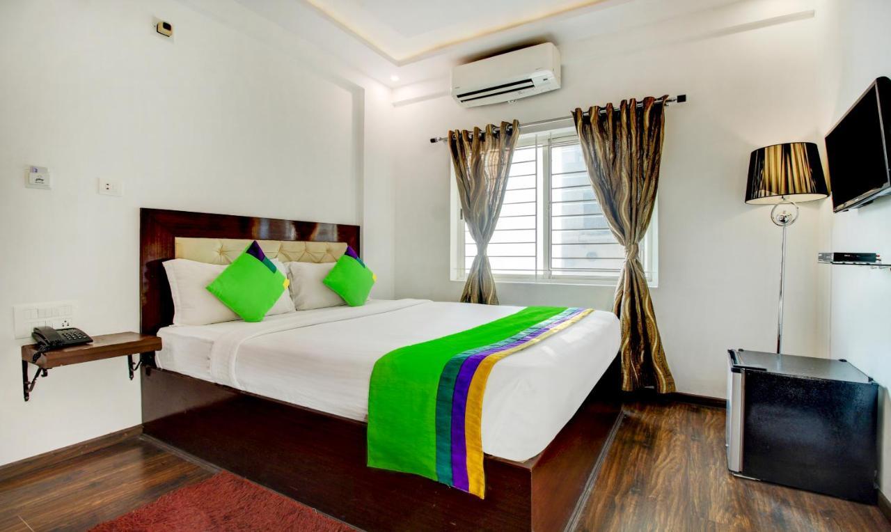 Treebo The Sai Leela Suites R T Nagar Бангалор Экстерьер фото