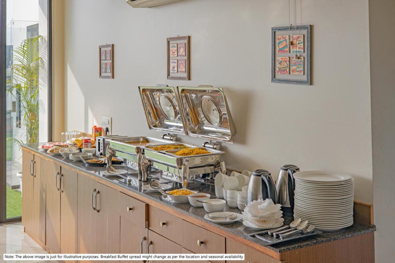 Treebo The Sai Leela Suites R T Nagar Бангалор Экстерьер фото