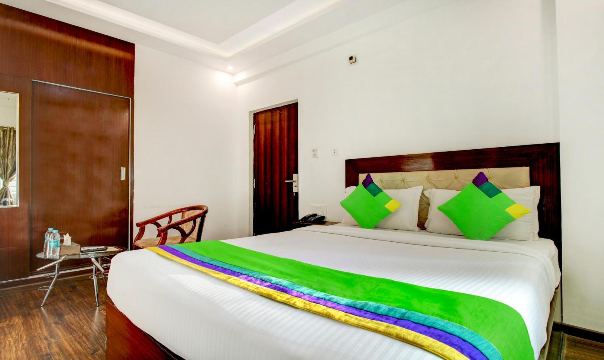 Treebo The Sai Leela Suites R T Nagar Бангалор Экстерьер фото