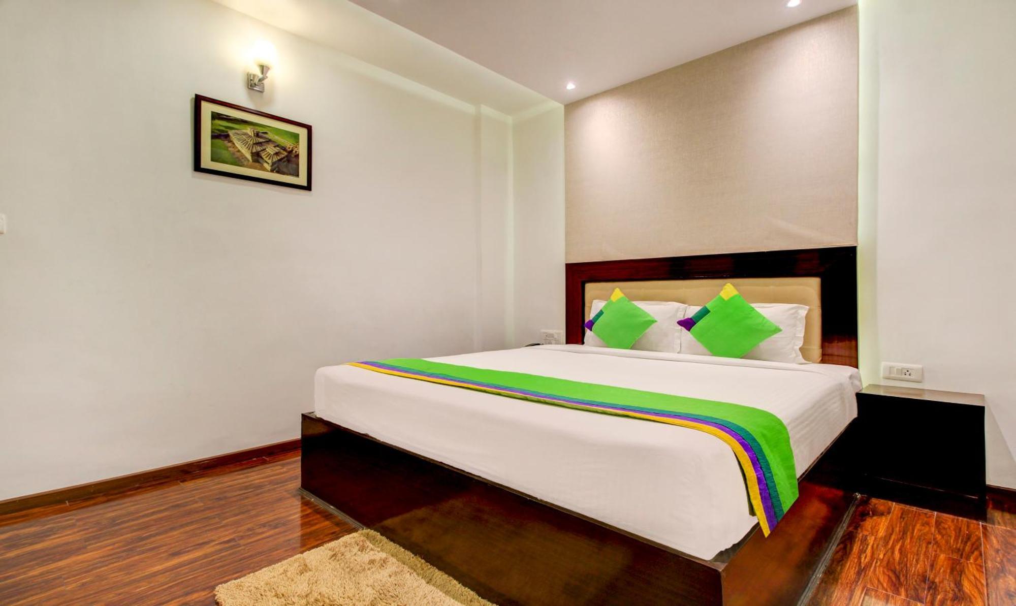 Treebo The Sai Leela Suites R T Nagar Бангалор Экстерьер фото