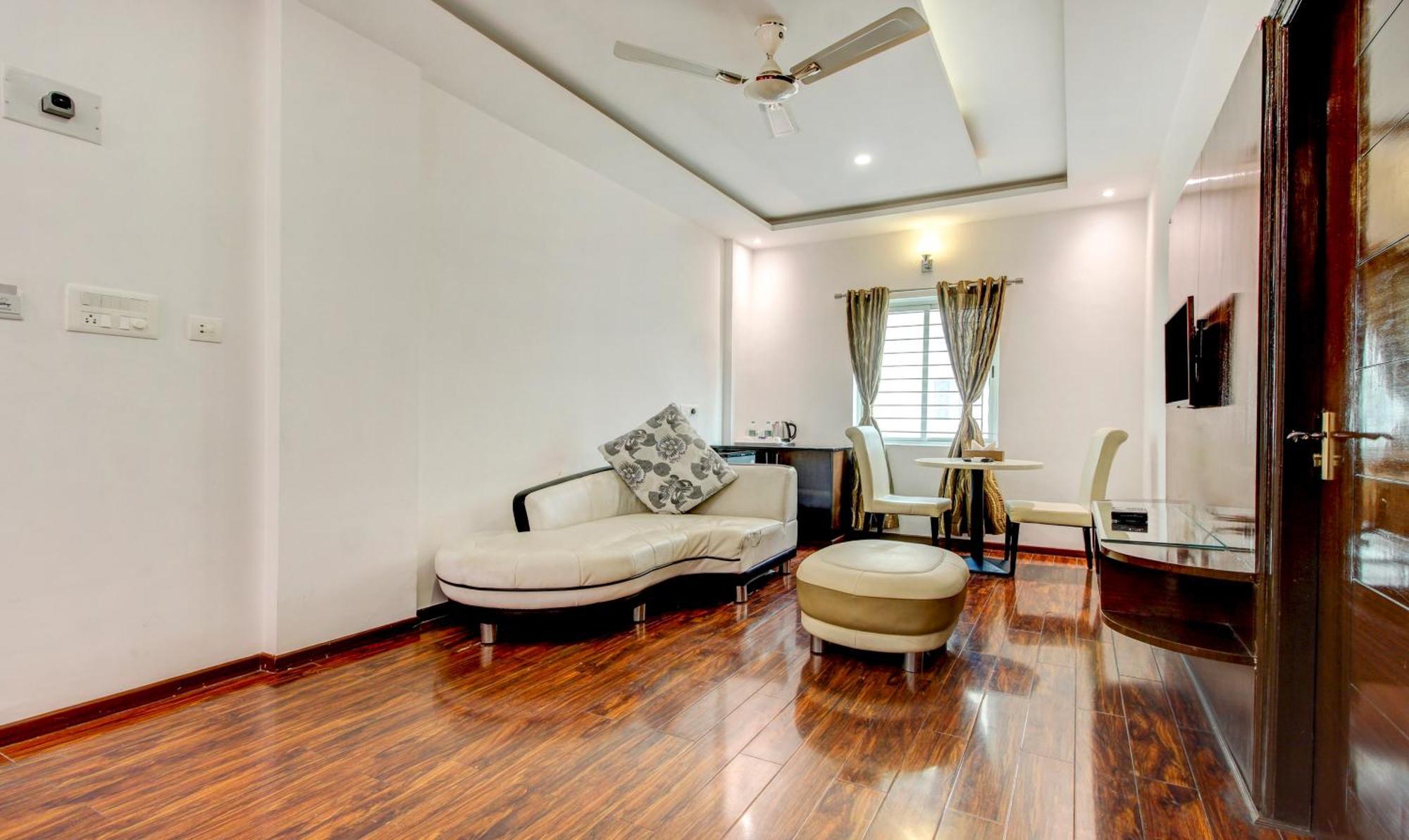 Treebo The Sai Leela Suites R T Nagar Бангалор Экстерьер фото